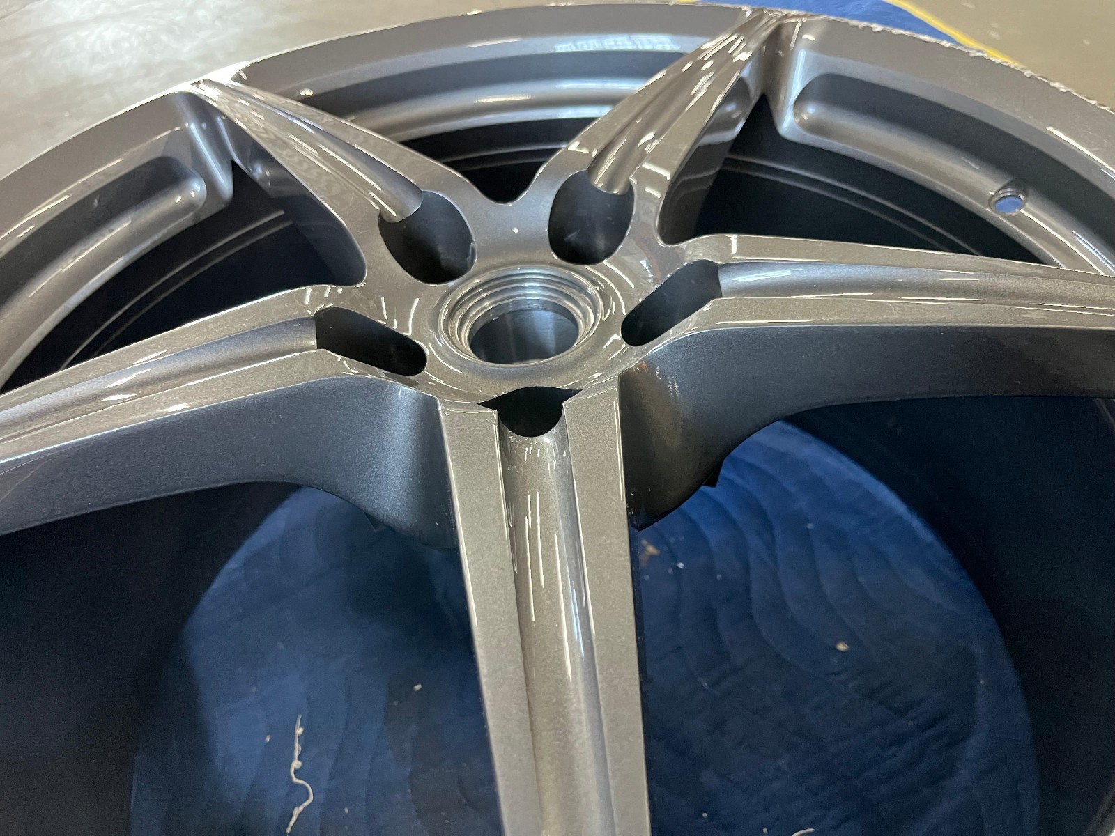 1 Genuine Ferrari 458 20" 5-Spoke Wheel