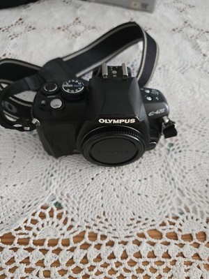 Olympus E-420 DSLR-Kamera Body + Tasche, 2 Akkus, Ladegerät, OVP + Bed.anleitung