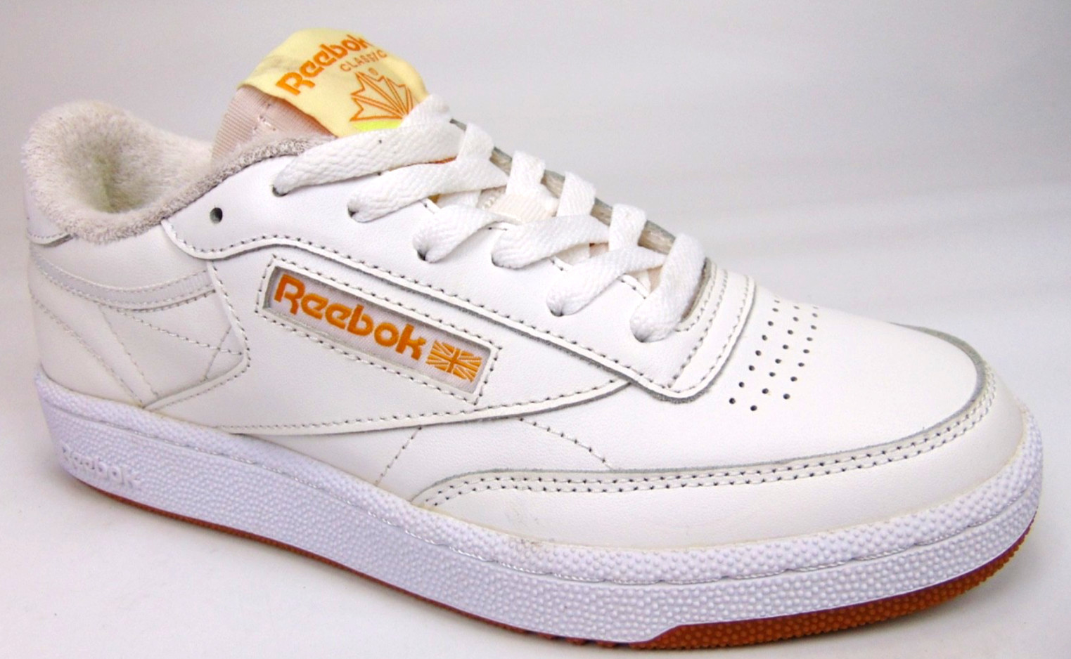 Men's Size 8.0 White Leather Sneakers