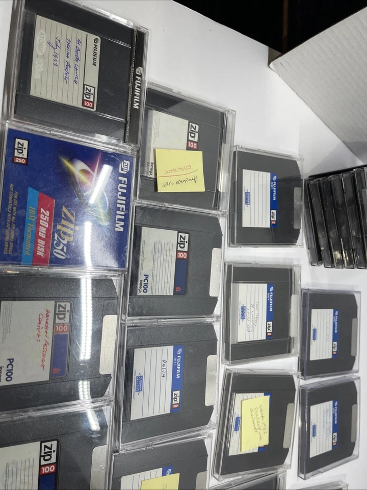 Lot of 26 Iomega Zip 100MB Disks  - UNTESTED - W/6 disk Case - Image 3 of 4