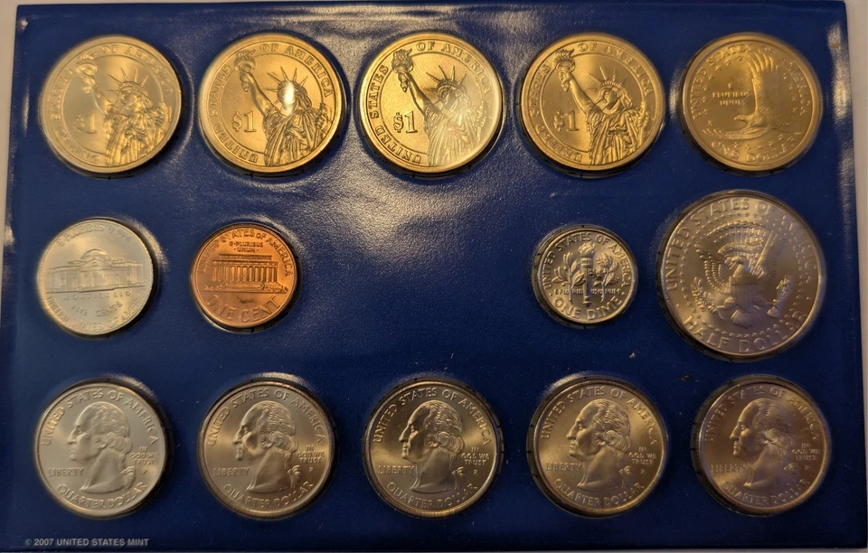 2007 U.S. Mint Uncirculated Coin Set Philadelphia & Denver w/ COA - 28 Coins - Image 3 of 4