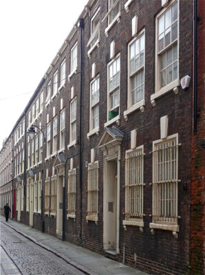 FOTO BISHOP LANE RUMPF SCHMALE GASSE GESÄUMT MIT HÄUSERN AUS DER MITTE DES 18. JAHRHUNDERTS. AUS IRGENDEINEM GRUND