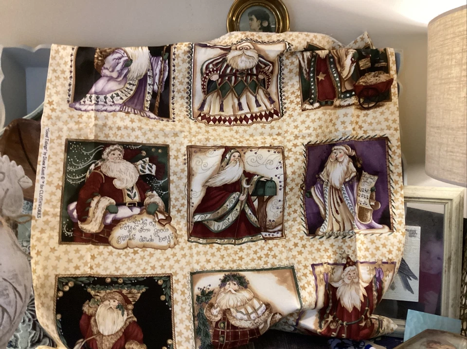 Tela de algodón Clothworks Diane Knott Navidad Papá Noel buenas noticias 23x44 Foto 2 de 4