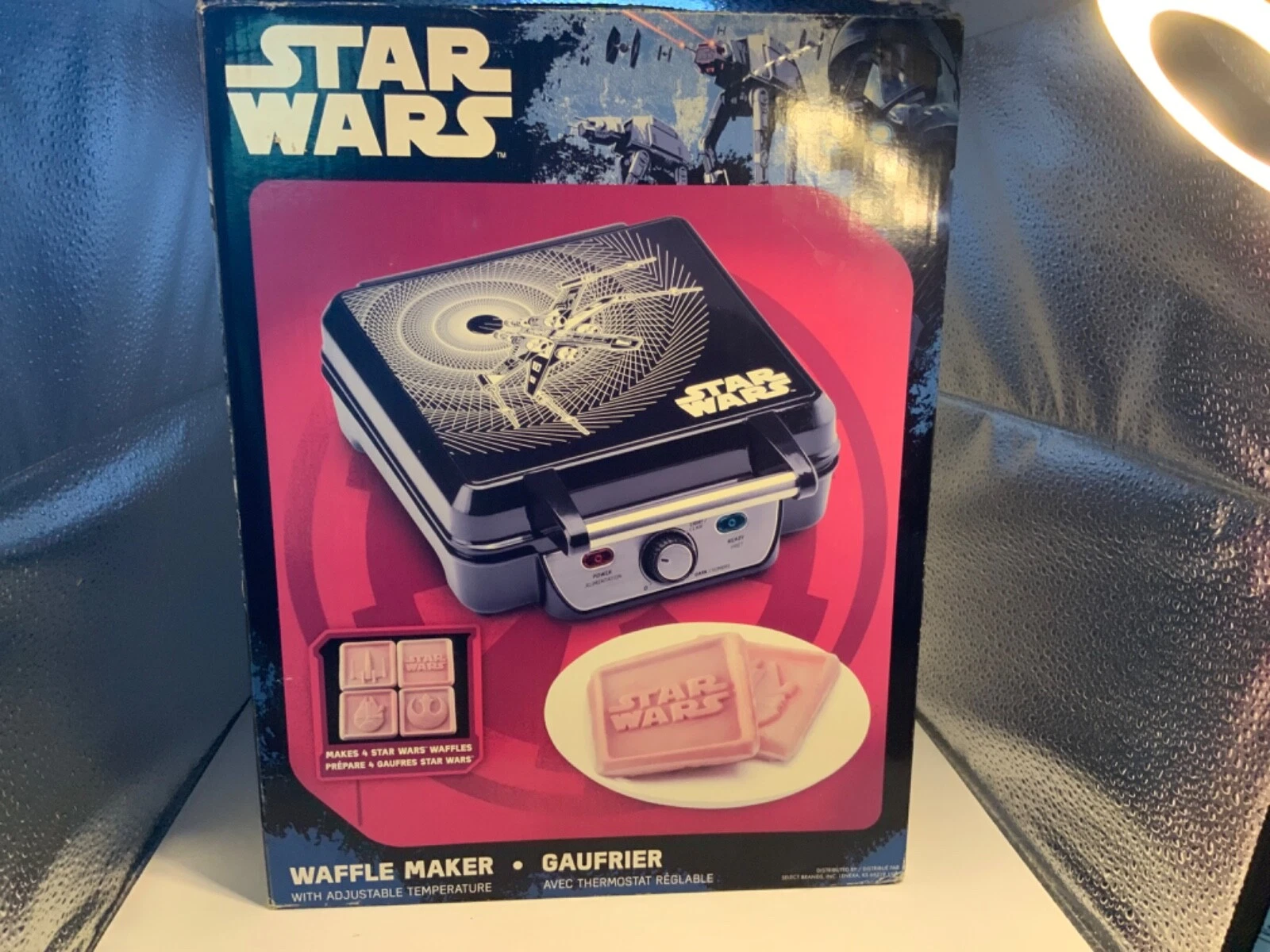 STAR WARS Waffle Maker 4 Slice Black Kitchen Breakfast Kids Novelty Appliance
