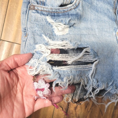 Free People Denim Jean Shorts Women Size 24 Button Fly Distressed Lace Festival - Picture 10 of 13