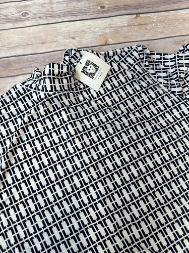 Anne Klein Damen Übergröße bedrucktes Oberteil mit Stehkragen schwarz/weiß Größe 2X - Bild 4 von 6