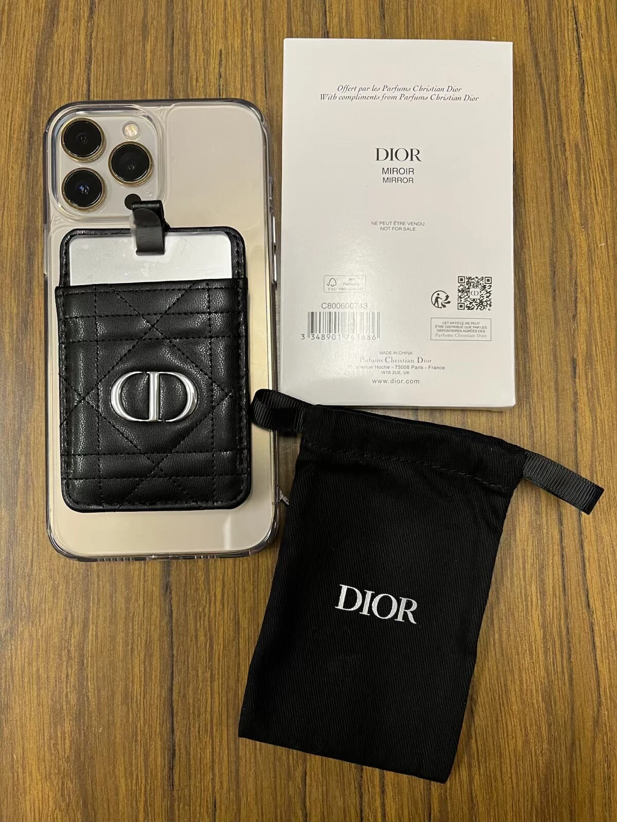 Etui portefeuille carte téléphone Dior avec miroir neuf dans sa boîte édition limitée 2024 cadeau VIP