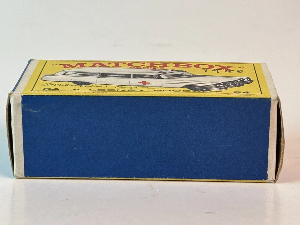 Matchbox No. Ambulancia Cadillac S&S 54 con caja original Foto 4 de 4