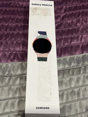 Samsung Galaxy Watch4 40mm Silver               new open box