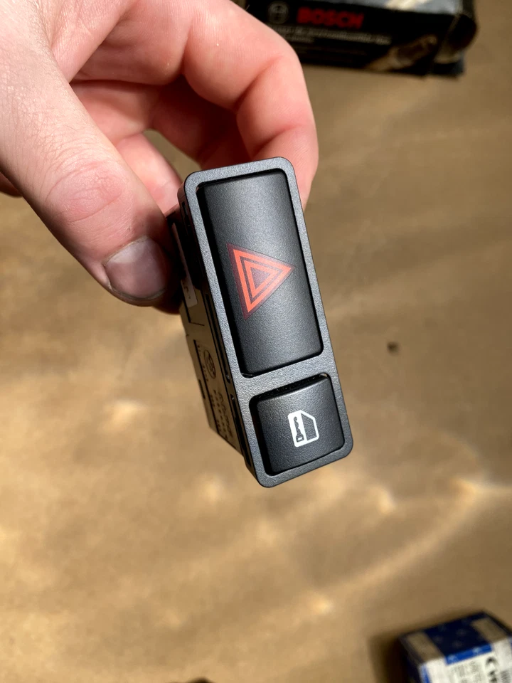 Interruptor de bloqueo y peligro genuino BMW Z4 X5 M3 325ci 1999-2008 OEM NOS - 61318368920 Foto 4 de 4