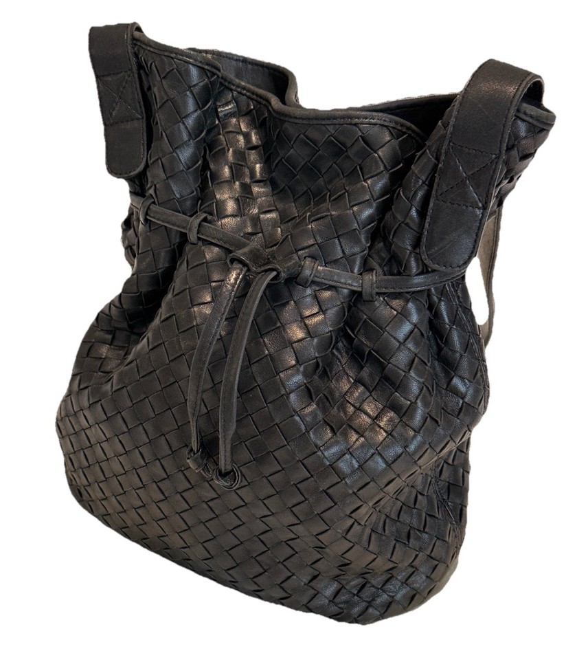 BOTTEGA VENETA BLACK LEATHER INTRECCIATO CROSSBODY Handbag