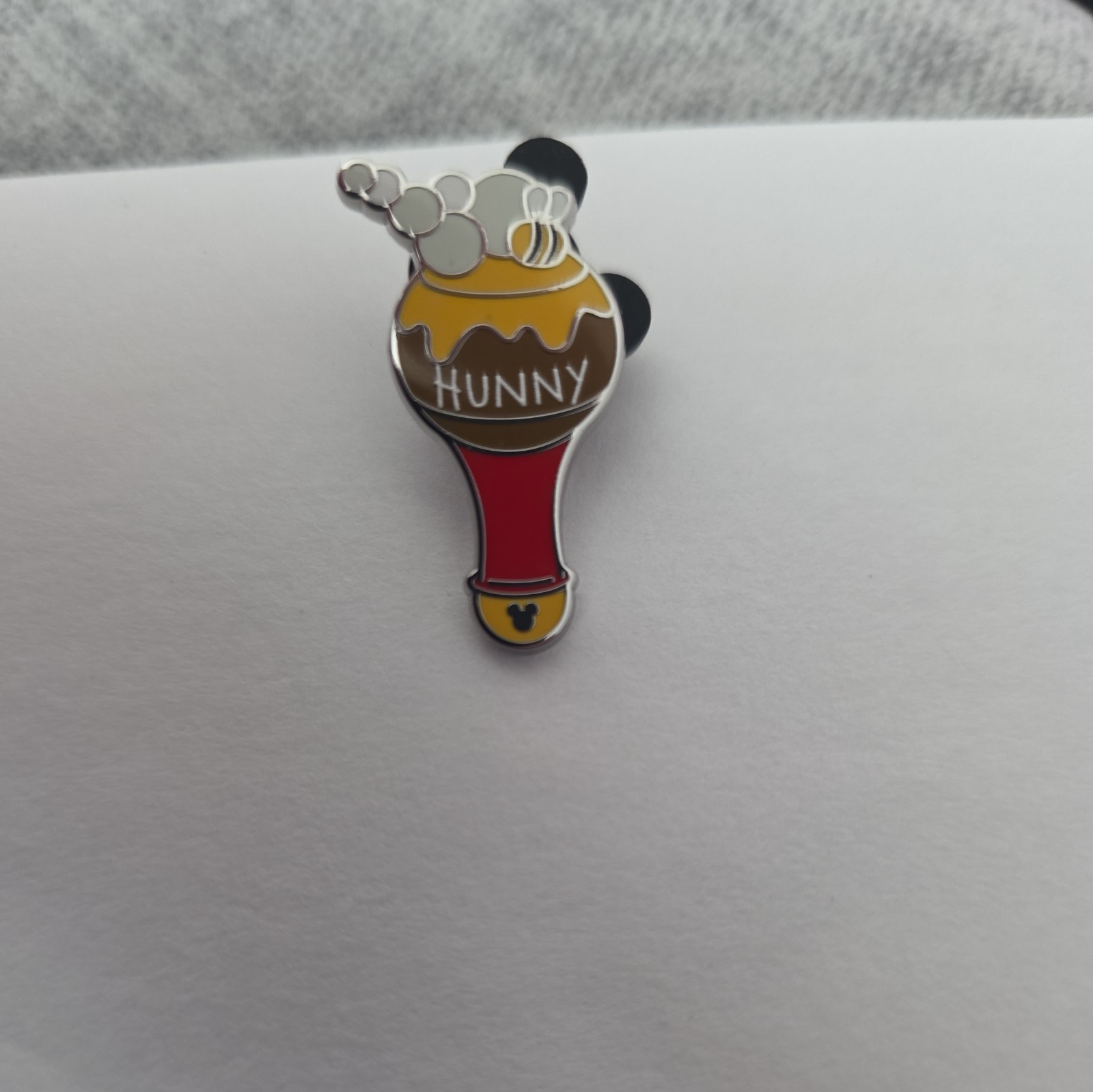 2025 Disney Disneyland DLR Hidden Mickey Wave B Bubble Wand Winnie Pooh Pin