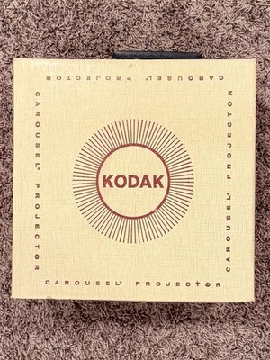 Vintage Kodak Carousel 600 Slide Projector w/Box & Tray- Tested