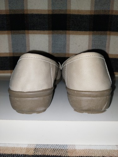 "SOFTLITES" SIZE 5, FLAT SLIP ONS, VERY GOOD CONDITION. - Picture 2 of 15