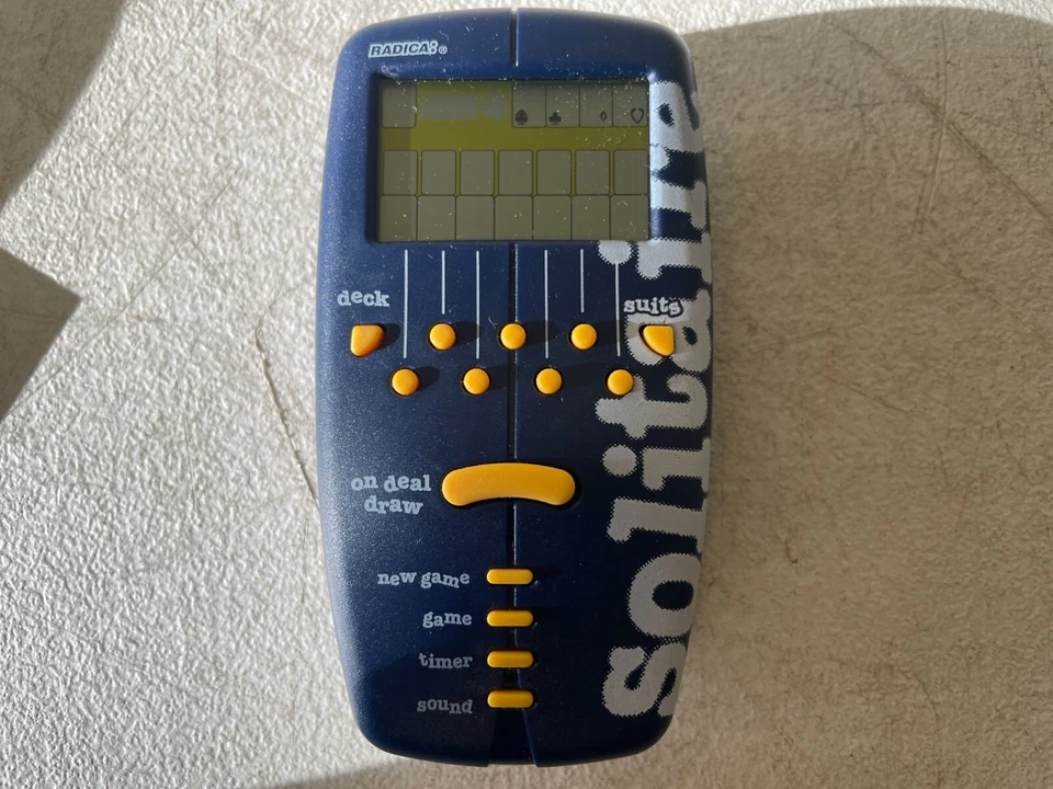 Lote de 3 juegos electrónicos portátiles vintage - solitario, monopolio de bolsillo y tragamonedas Foto 4 de 4