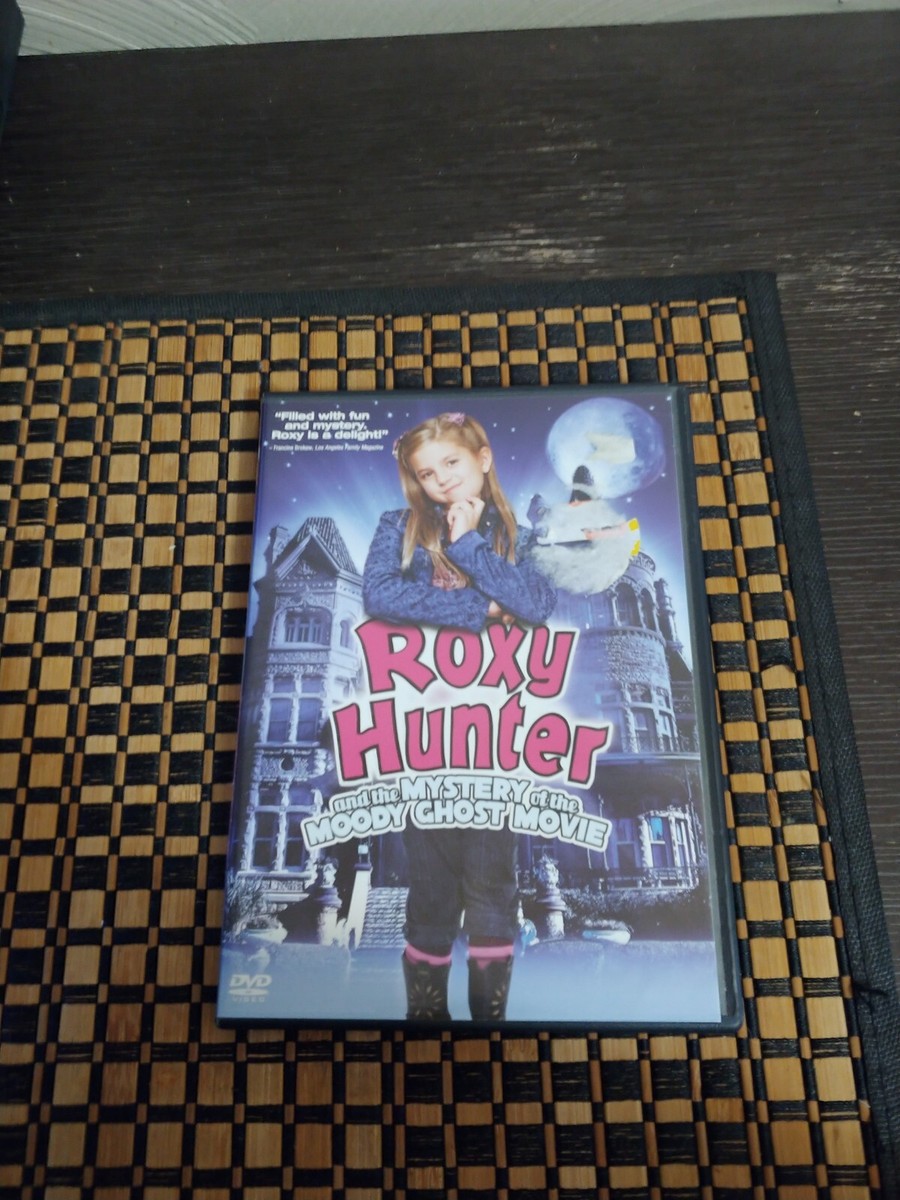その他 Roxy Hunter Mystery Moody Ghost &amp; Secret of Shaman [DVD] [Import] Amazon.com: Roxy Hunter and the Mystery of the Moody Ghost