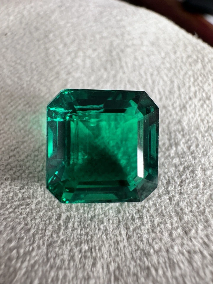 Lab-Grown Emerald Loose Gemstone Eye Clean Top Quality Asscher Cut For Jewellery - Image 3 of 4
