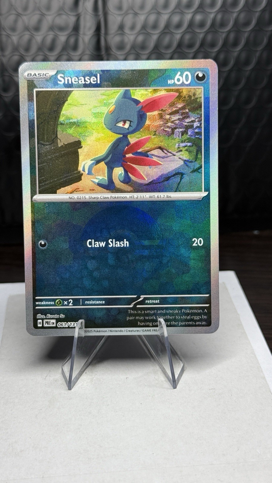 Sneasel Pokeball # 061/131 Prismatic Evolutions Pokemon Card NM