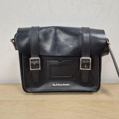 Dr Martens Umhängetasche Schultertasche schwarz Kiev Leder Größe Medium