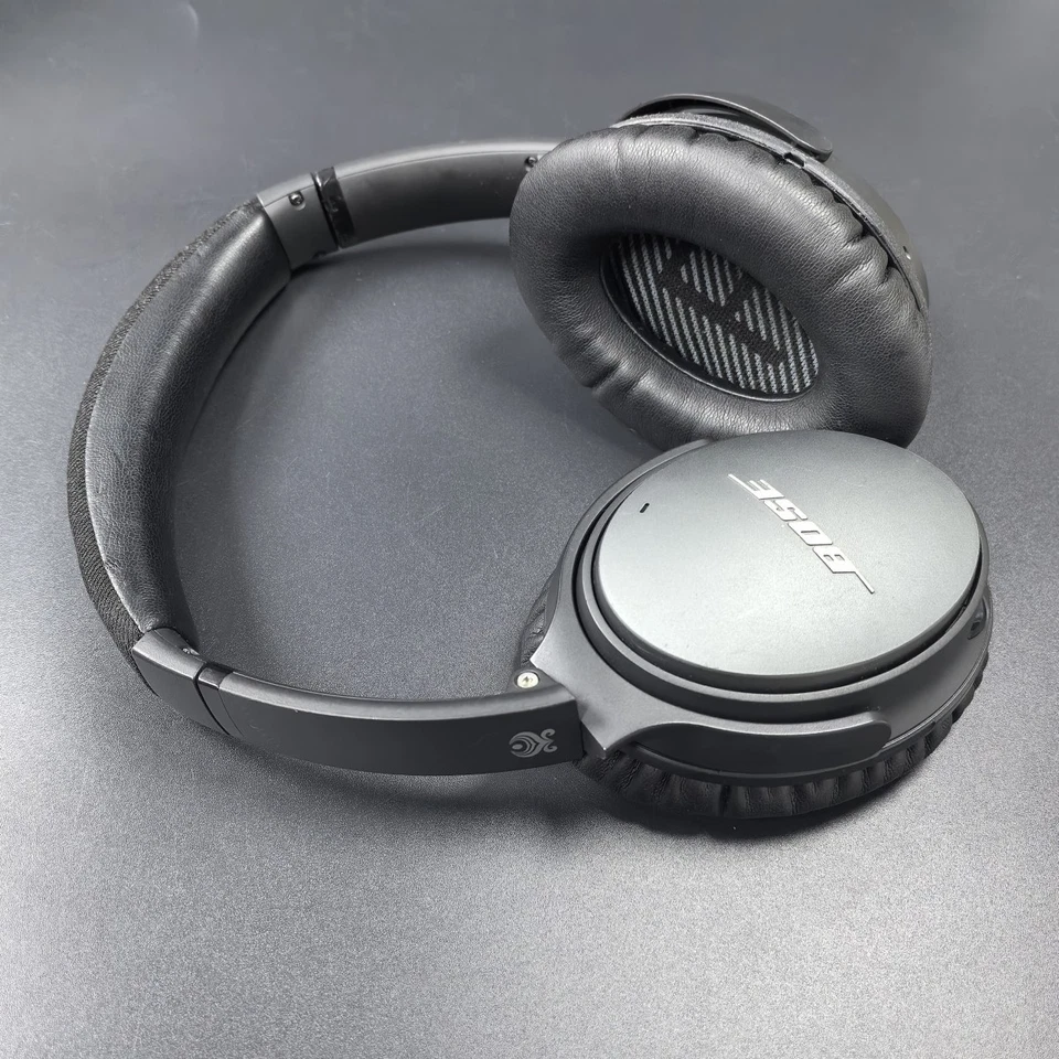 Auriculares con cancelación de ruido Bose QuietComfort 25 QC25 con cable negros usados Foto 3 de 4