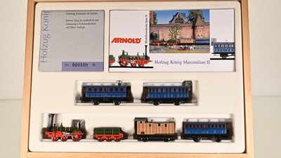 Arnold Railex Hofzug König Maximilian II Loco & 4 Car set N scale
