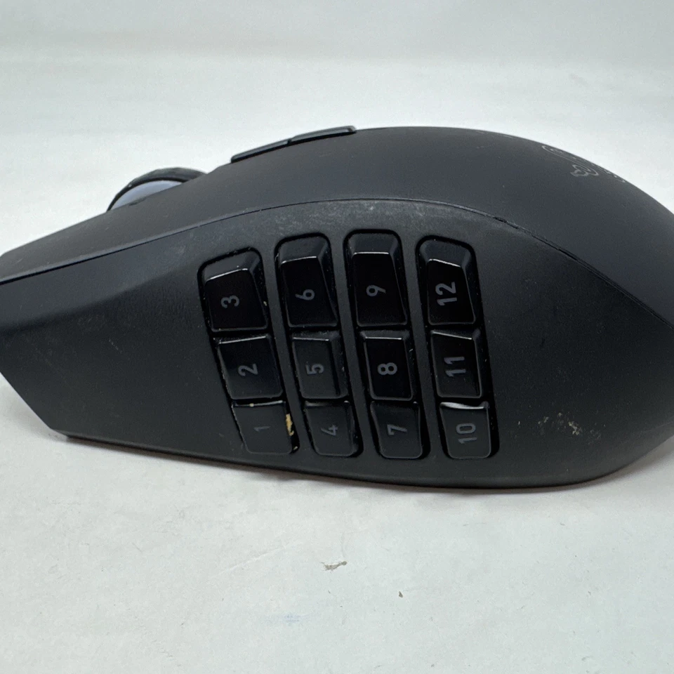 Razer Naga 2014 RZ01-0104 Gaming Mouse Multiple Buttons Lights Up  Green Logo - Image 2 of 4