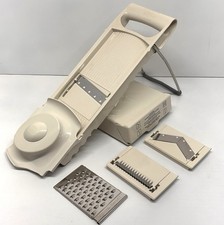 PAMPERED CHEF Ultimate Mandolin Slicer & Shre...