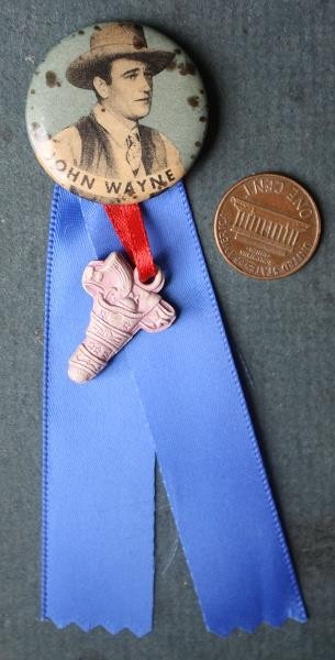 1940-50s Era Movie Cowboy star John Wayne pin & ribbon set with plastic gun too-