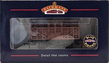 Bachmann 33-650C BR 10 Ton Cattle Wagon M14400 in BR Brown Livery