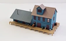 HO SCALE FREIGHT TRAIN STATION BUILDING