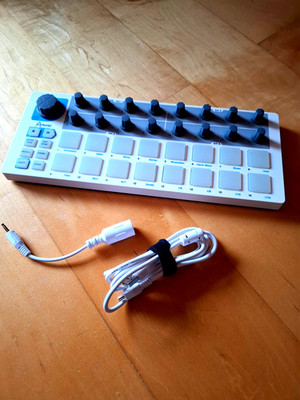 Arturia Beatstep - USB MIDI Pad-Controller