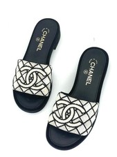 CHANEL 21A  Embroidered Pearl CC Suede Flat S...