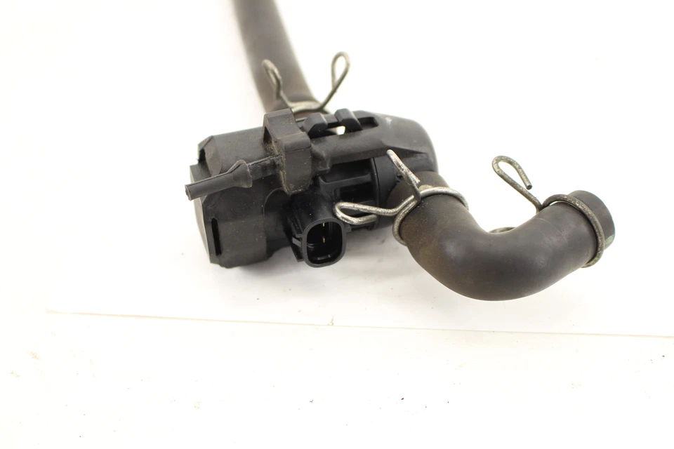 2015 Kawasaki Ninja 300 Ex300b Abs Oem Air Valve Solenoid Top Engine Switch Foto 3 de 4