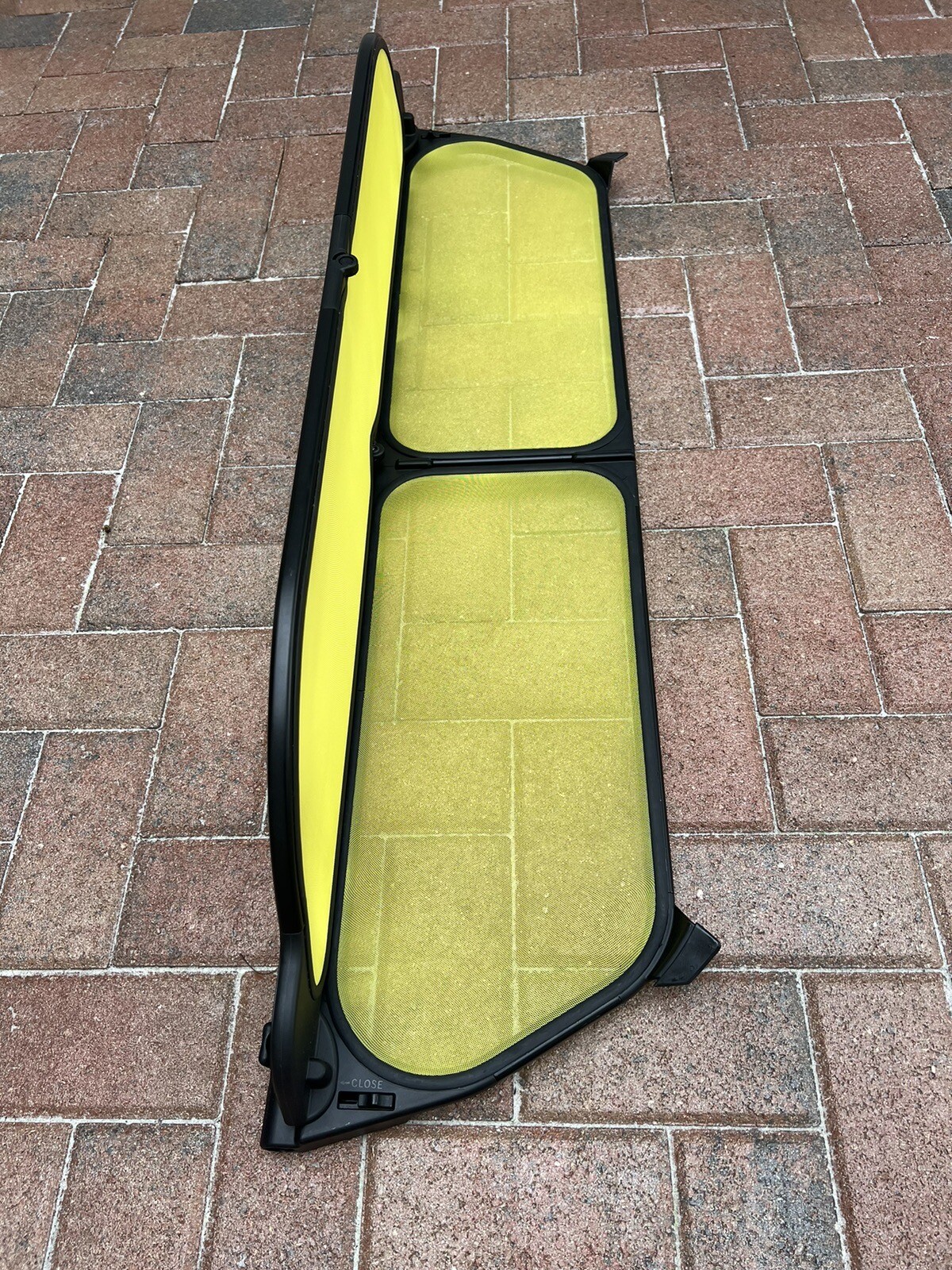 Genuine Ferrari California Wind Deflector Windscreen Kit Yellow 09-16 OEM