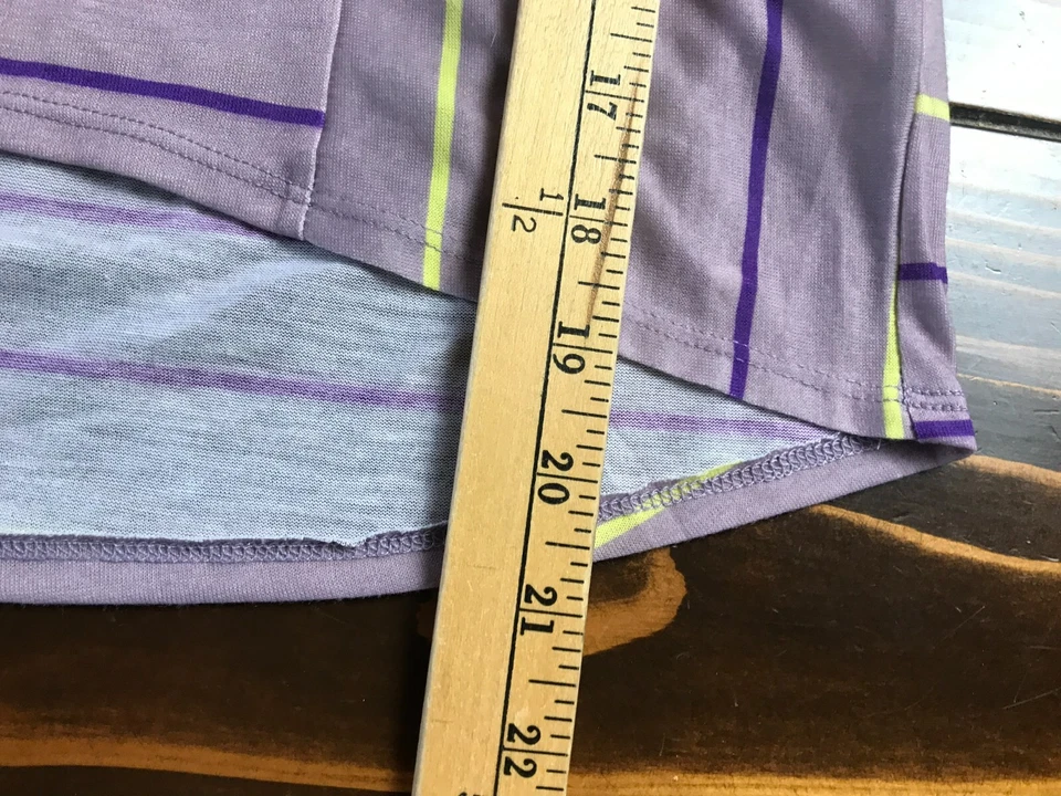 Camisa Decree, para mujer talla pequeña, morada, a rayas, manga corta Foto 4 de 4