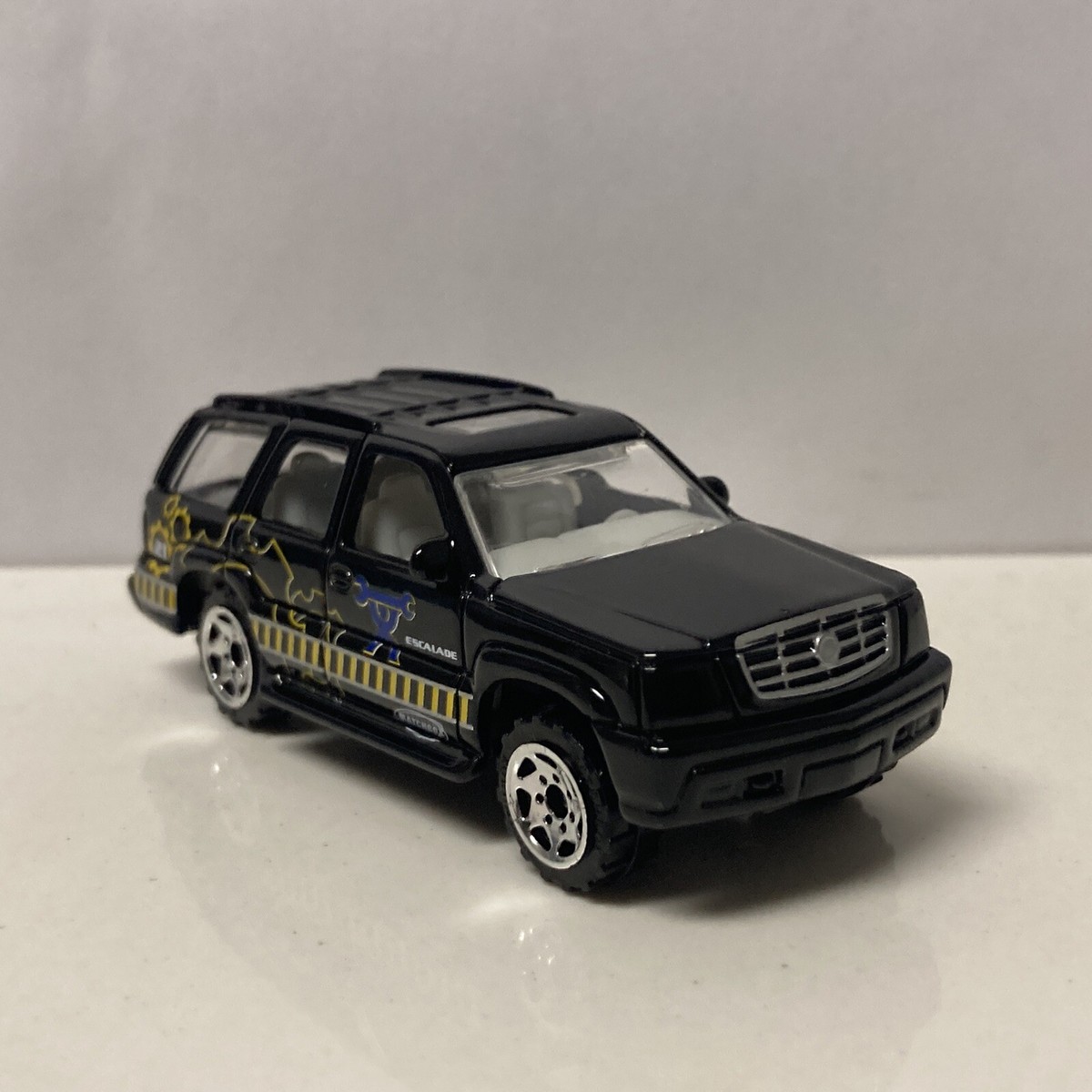 2002-2006 Cadillac Escalade Collectible 1/64 Scale Diecast
