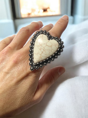 Chunky Heart Howlite Stone Statement Ring – Adjustable Bold Y2K Fashion Ring - Picture 3 of 20