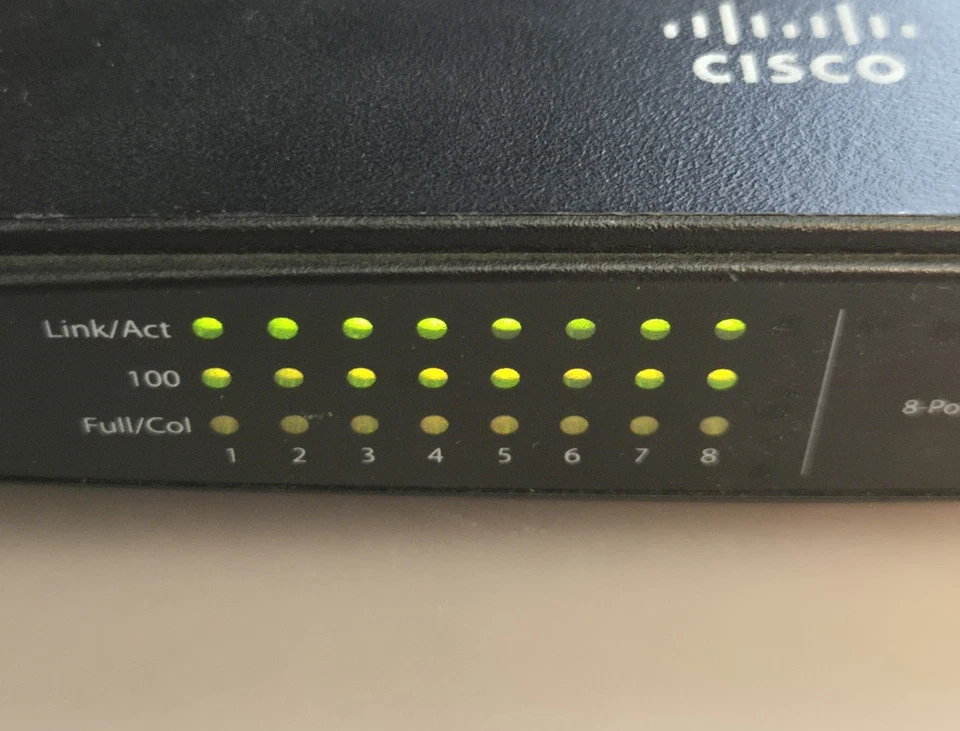 Linksys EZXS88W 10/100 Mbps 8-port Work Group Switch - READ DESCRIPTION - Image 2 of 4
