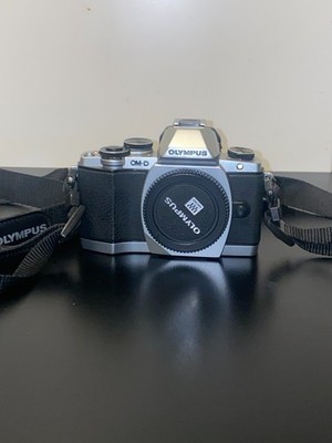 Olympus OM-D E-M10 Mark I - Silver (Body Only)