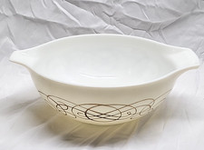 Vintage Pyrex 444 Golden Scroll Cinderella 4Qt Mixing Bowl Promotional 1959 big