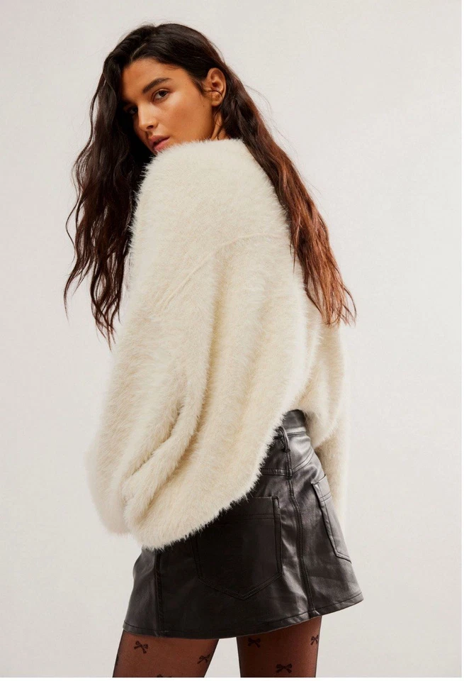 NUEVO SIN ETIQUETAS FREE PEOPLE WYNNE MINIFALDA DE CUERO VEGANO 27/4 NEGRA Foto 2 de 4