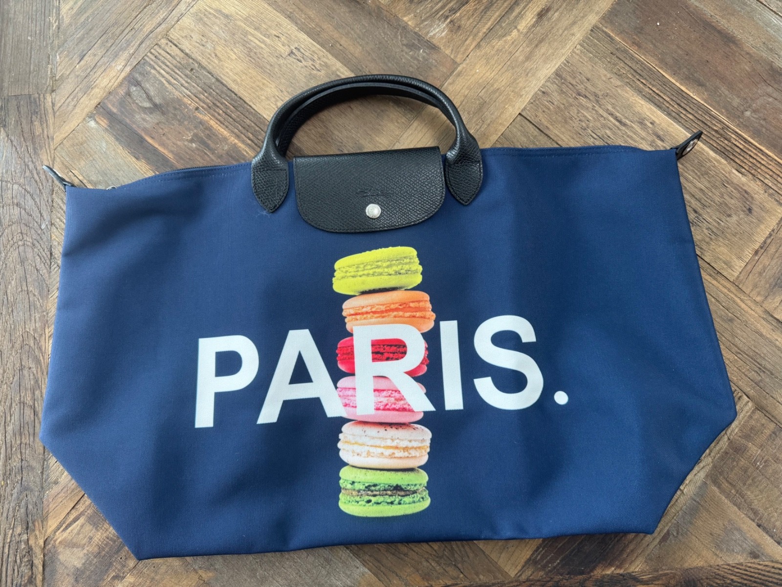 New  Limited Edition Longchamp Large  Macaron PARIS Travel Bag - Navy