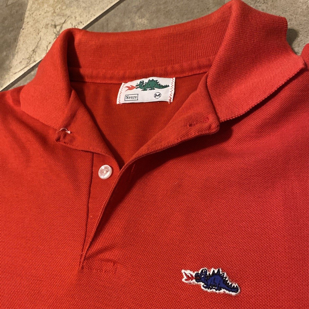 80sヴィンテージ オーストラリア ブリスベン ブロンコス ラガーシャツ Sears Polo Shirt Braggin Dragon Fire Red Size Medium 1980s Vintage