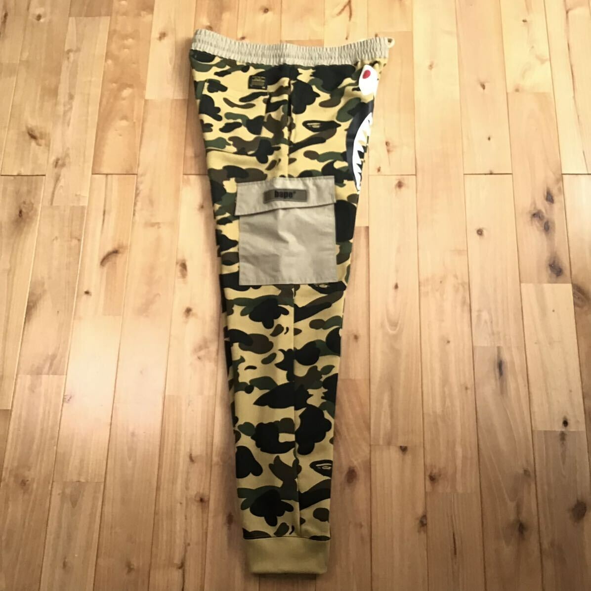 BAPE 1st camo yellow shark sweat cargo pants A Bathing Ape Size L