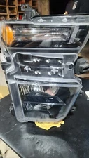 2020-2022 Silverado 2500 HD OEM RH Headlamp Assembly LED FOR PARTS
