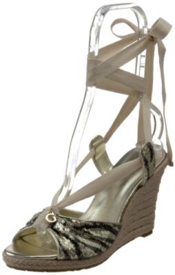 Guess Women's Dyanne2 Sandal Wedge Gold Synthetic 9.5M New / Display