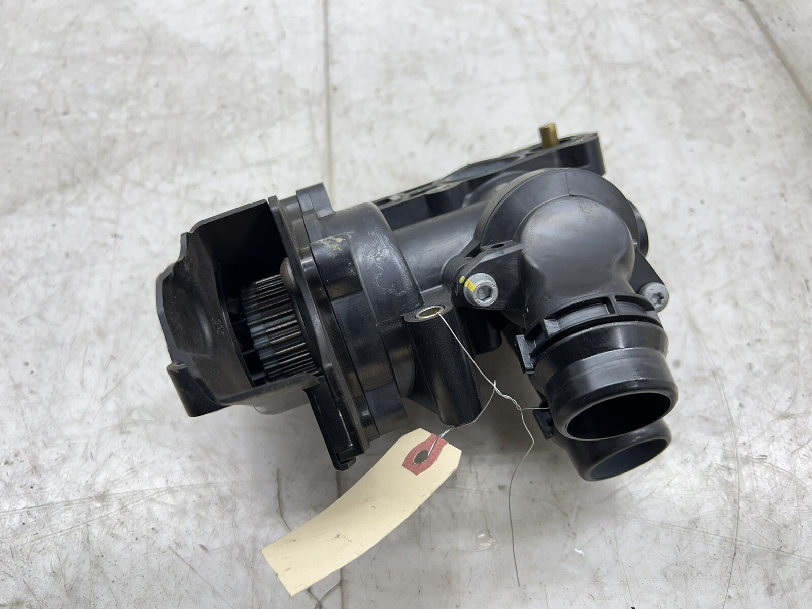 20132017 Audi Q5 OEM 2.0L Coolant Water Pump Assembly 06J121026 eBay