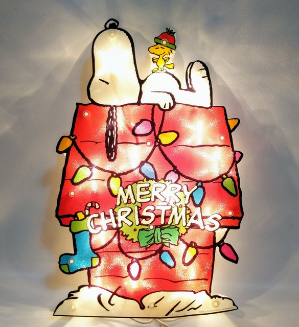 Peanuts Snoopy Woodstock Doghouse Christmas Lighted Sculpture Indoor