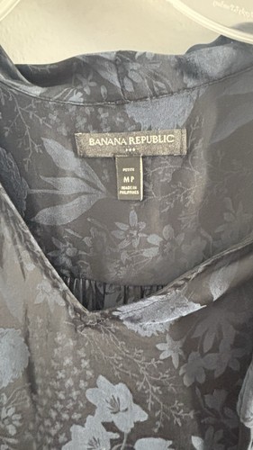 Banana Republic Blue And Black Blouse Medium Petite - Picture 2 of 3