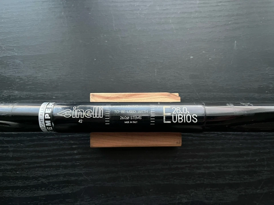 Guidão Cinelli Eubios 42cm liga de alumínio preto gota - Imagem 3 de 4